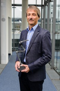 Bernd Edler is delighted by the IMTC’s recognition. ©Fraunhofer IIS/Valentin Schilling